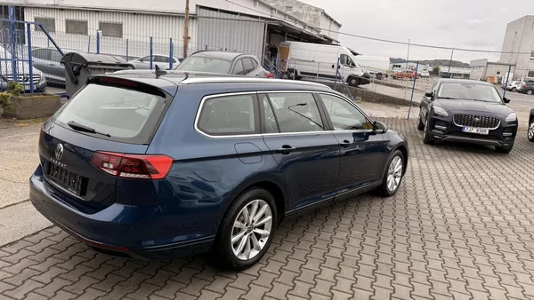 Volkswagen Passat 2.0TDI,DSG,ZÁRUKA,LED,DIESEL - foto 35