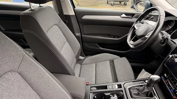 Volkswagen Passat 2.0TDI,DSG,ZÁRUKA,LED,DIESEL - foto 42