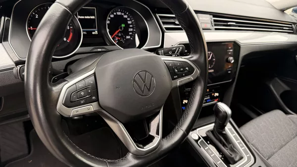 Volkswagen Passat 2.0TDI,DSG,ZÁRUKA,LED,DIESEL - foto 44