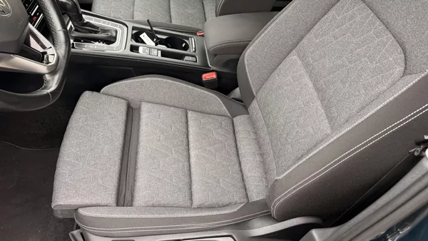 Volkswagen Passat 2.0TDI,DSG,ZÁRUKA,LED,DIESEL - foto 45
