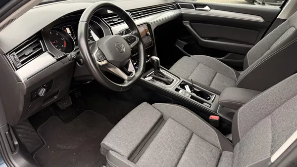 Volkswagen Passat 2.0TDI,DSG,ZÁRUKA,LED,DIESEL - foto 46
