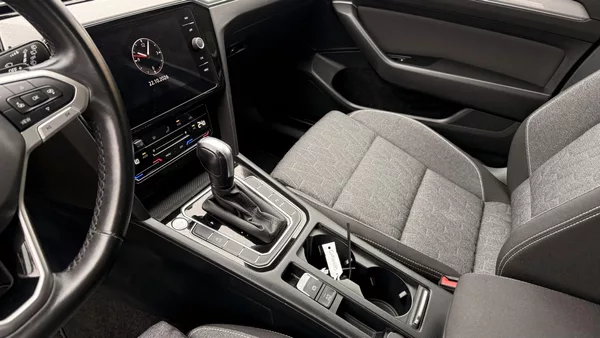 Volkswagen Passat 2.0TDI,DSG,ZÁRUKA,LED,DIESEL - foto 49