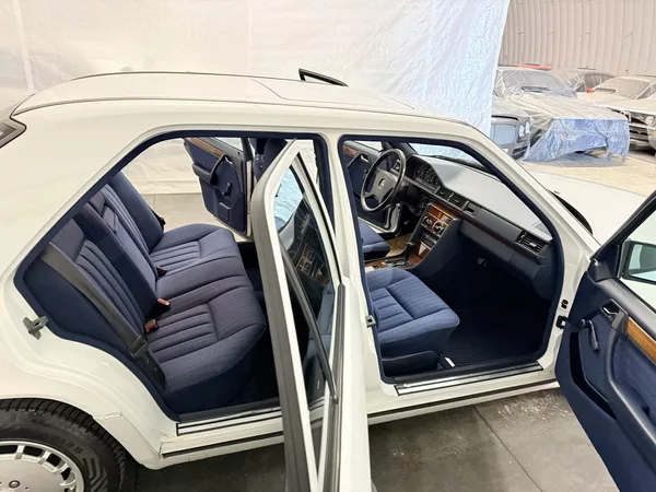 Mercedes-Benz Třídy E 2.3 , AT ,SERVIS DOLOŽEN! - foto 10