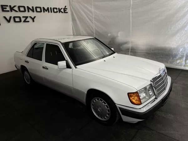 Mercedes-Benz Třídy E 2.3 , AT ,SERVIS DOLOŽEN! - foto 3