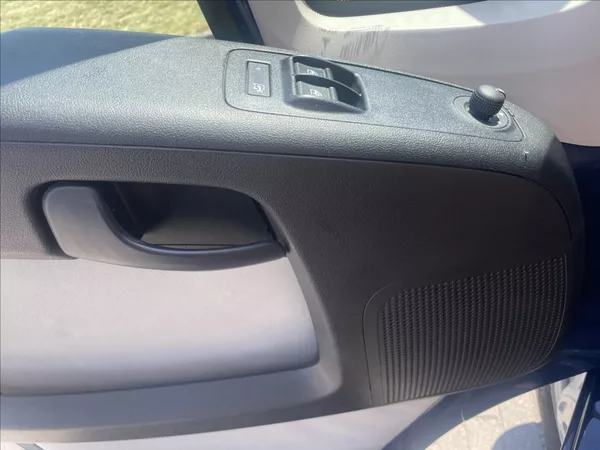 Peugeot Boxer 2,2 HDi 103kw Klima 6míst Tažn - foto 18
