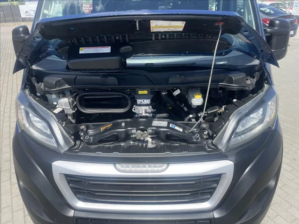 Peugeot Boxer 2,2 HDi 103kw Klima 6míst Tažn - foto 19