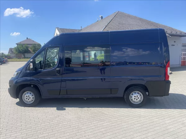 Peugeot Boxer 2,2 HDi 103kw Klima 6míst Tažn - foto 25