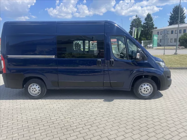 Peugeot Boxer 2,2 HDi 103kw Klima 6míst Tažn - foto 28