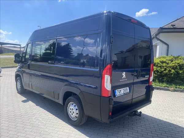 Peugeot Boxer 2,2 HDi 103kw Klima 6míst Tažn - foto 3