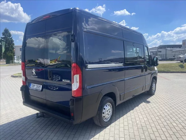 Peugeot Boxer 2,2 HDi 103kw Klima 6míst Tažn - foto 4
