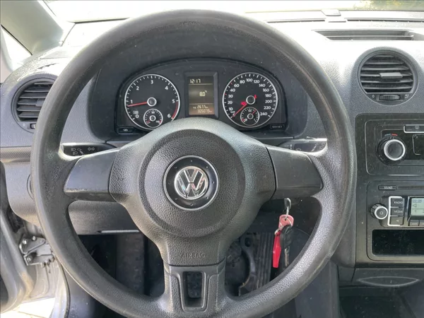 Volkswagen Caddy 1,6 TDi 75kw MAXI TAŽNÉ DPH - foto 13