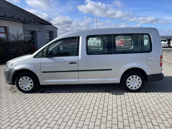 Volkswagen Caddy 1,6 TDi 75kw MAXI TAŽNÉ DPH - foto 27