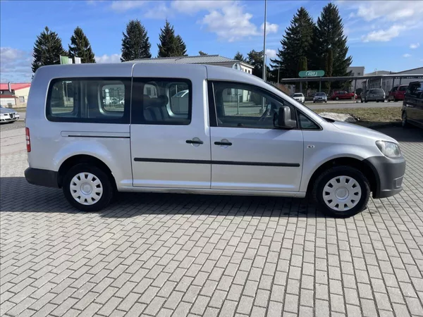 Volkswagen Caddy 1,6 TDi 75kw MAXI TAŽNÉ DPH - foto 30