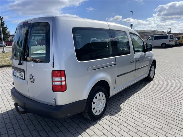 Volkswagen Caddy 1,6 TDi 75kw MAXI TAŽNÉ DPH - foto 4