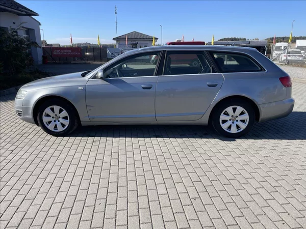 Audi A6 2,0 TDi 103kw Avant Xenon Kůže - foto 2