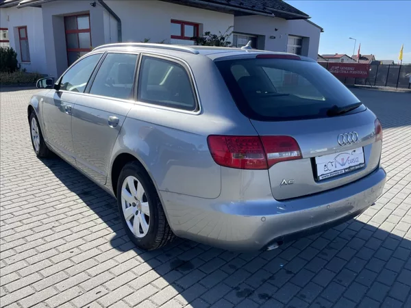 Audi A6 2,0 TDi 103kw Avant Xenon Kůže - foto 3
