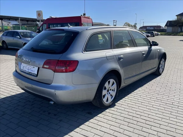 Audi A6 2,0 TDi 103kw Avant Xenon Kůže - foto 4