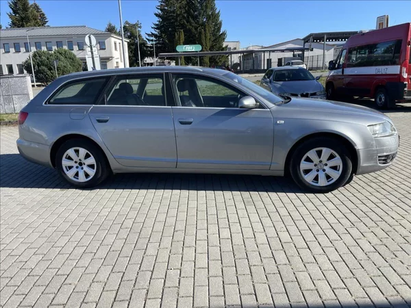 Audi A6 2,0 TDi 103kw Avant Xenon Kůže - foto 5