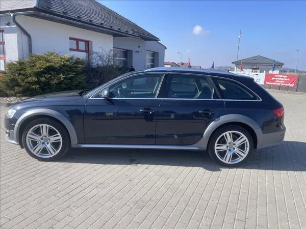 Audi A4 Allroad 2,0 TDi 140kw Quattro Stronic - foto 31