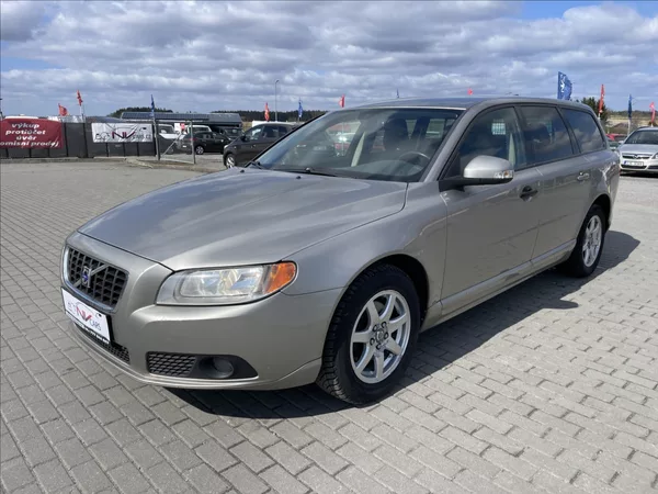 Volvo V70 2,0 d 100kw Momentum Kinetic o