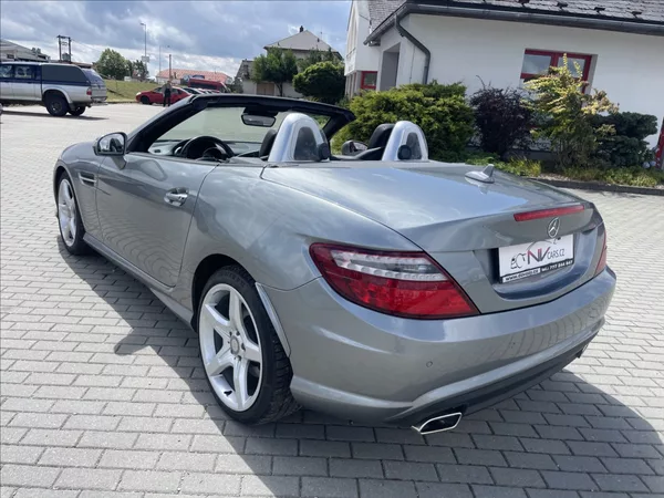 Mercedes-Benz SLK 3,5 225kw AMG Odpočet DPH - foto 24