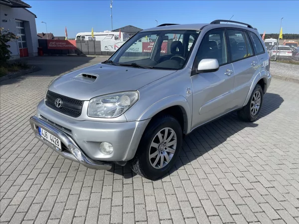 Toyota RAV4 2,0 D-4D 85kw Klima 4x4 po STK