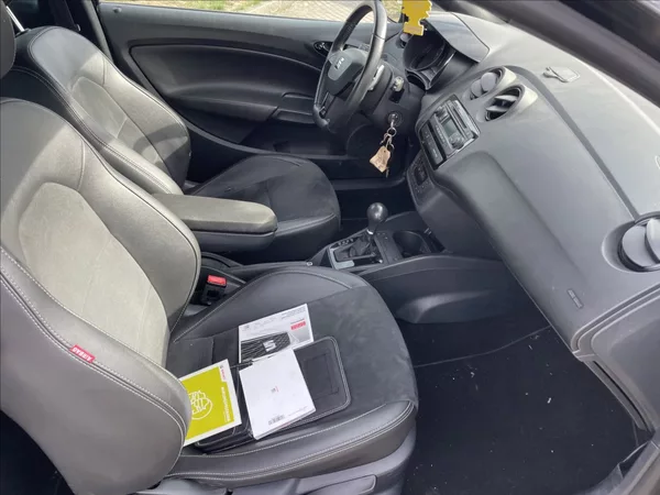 Seat Ibiza 1,4 TSI FR 135kw Automat DPH - foto 13