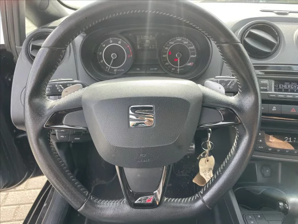 Seat Ibiza 1,4 TSI FR 135kw Automat DPH - foto 14