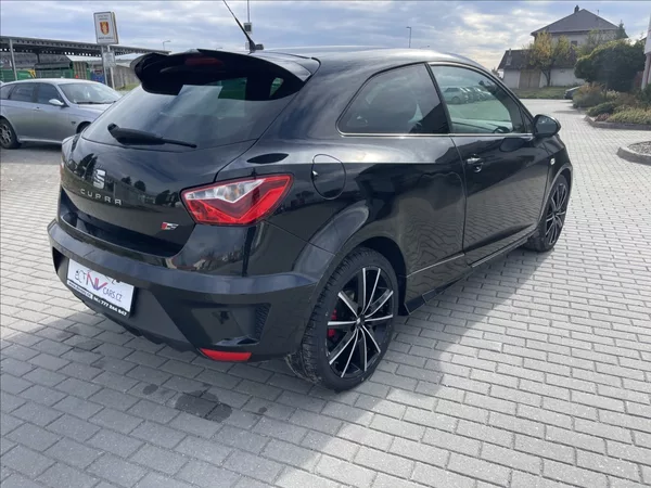 Seat Ibiza 1,4 TSI FR 135kw Automat DPH - foto 4
