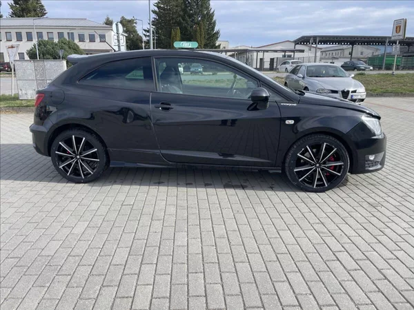 Seat Ibiza 1,4 TSI FR 135kw Automat DPH - foto 5