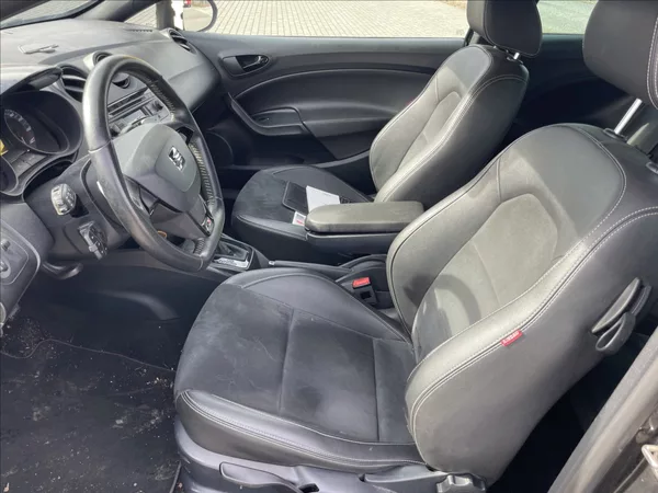Seat Ibiza 1,4 TSI FR 135kw Automat DPH - foto 7