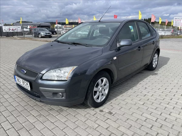 Ford Focus 1,6 i 16V 74kw Klima Tažné 2sa