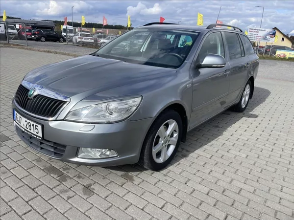 Škoda Octavia 1,2 TSi 77kw Ambiente výborný - foto 24