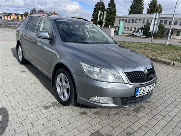 Škoda Octavia 1,2 TSi 77kw Ambiente výborný - foto 29