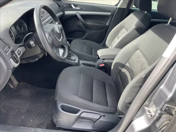 Škoda Octavia 1,2 TSi 77kw Ambiente výborný - foto 7