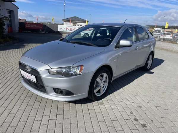 Mitsubishi Lancer 1,6 i 86kw Invite Klima Tažné