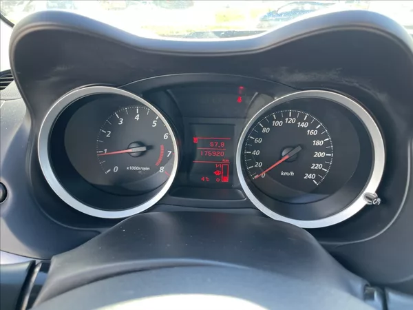 Mitsubishi Lancer 1,6 i 86kw Invite Klima Tažné - foto 15