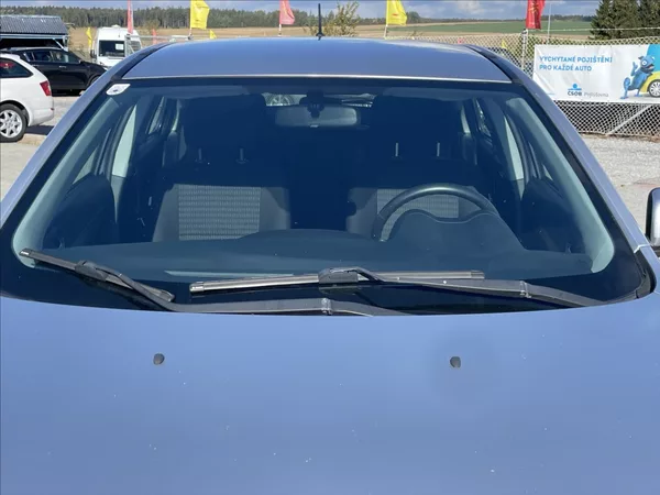Mitsubishi Lancer 1,6 i 86kw Invite Klima Tažné - foto 27