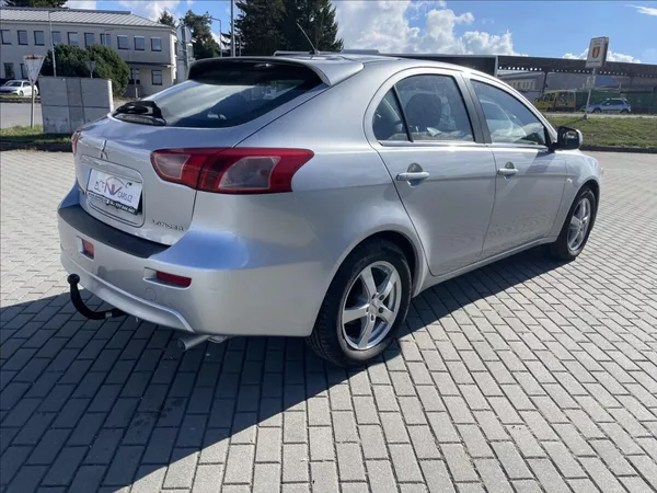 Mitsubishi Lancer 1,6 i 86kw Invite Klima Tažné - foto 4