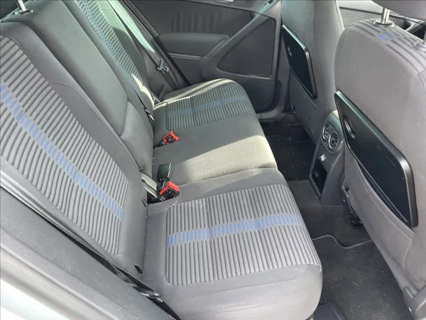 Volkswagen Tiguan 2,0 TDi 4-Motion 125kw VADA MO - foto 10