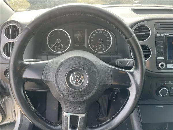 Volkswagen Tiguan 2,0 TDi 4-Motion 125kw VADA MO - foto 13
