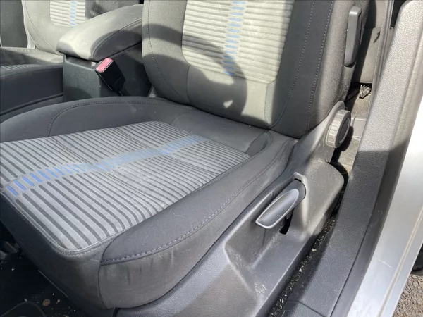 Volkswagen Tiguan 2,0 TDi 4-Motion 125kw VADA MO - foto 17