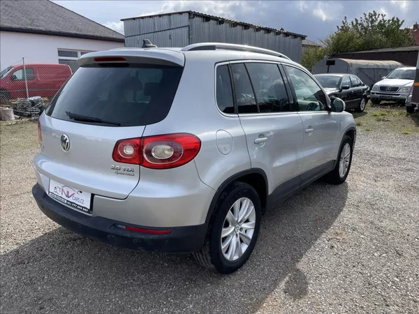 Volkswagen Tiguan 2,0 TDi 4-Motion 125kw VADA MO - foto 4