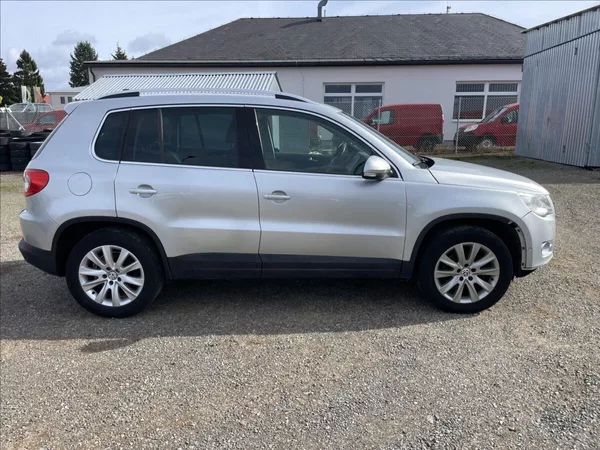 Volkswagen Tiguan 2,0 TDi 4-Motion 125kw VADA MO - foto 5