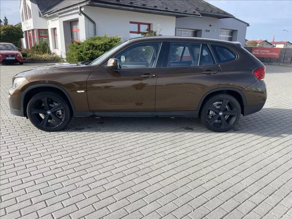 BMW X1 2,0 d X-Drive 130kw Xenon Klim - foto 28