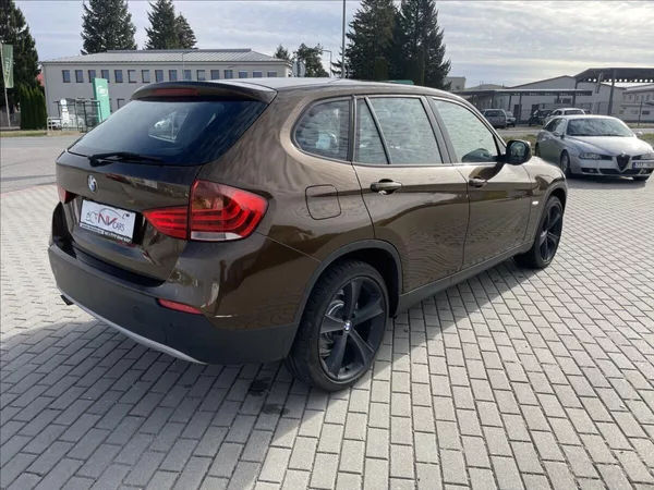 BMW X1 2,0 d X-Drive 130kw Xenon Klim - foto 4