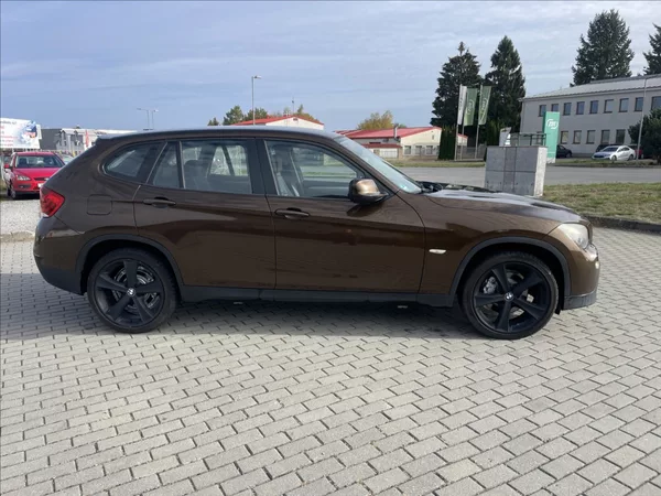 BMW X1 2,0 d X-Drive 130kw Xenon Klim - foto 5