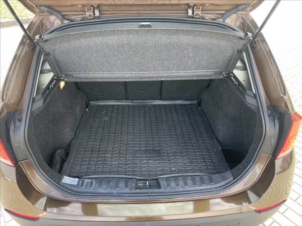 BMW X1 2,0 d X-Drive 130kw Xenon Klim - foto 9