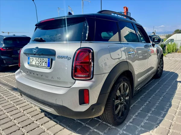 Mini Countryman 2,0 D Cooper F60 110kw Automat - foto 4