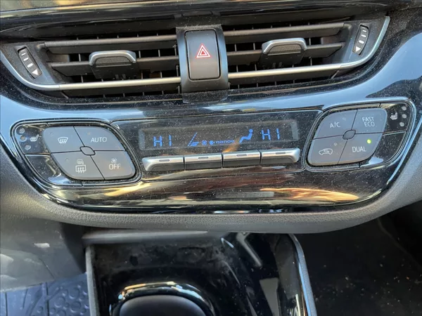 Toyota C-HR 1,8 i 72kw Hybrid e-CVT - foto 18